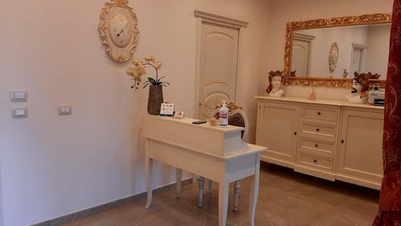 B&B Orchidea โจยาเตาโร ภายนอก รูปภาพ